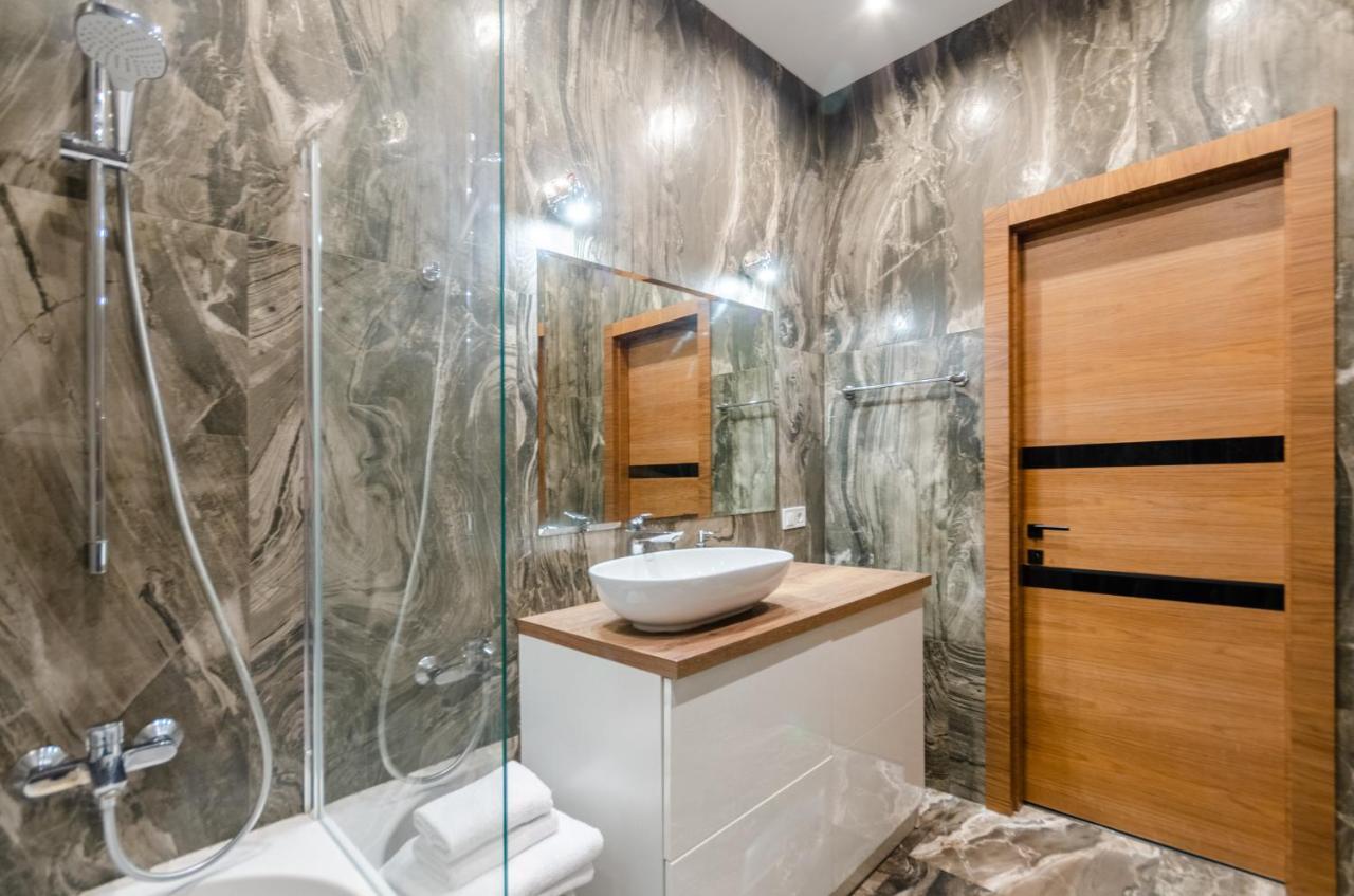 Petrovdom Apartaments 8-188 In Rc Central Park, 7 John Mccain Street 키예프 외부 사진
